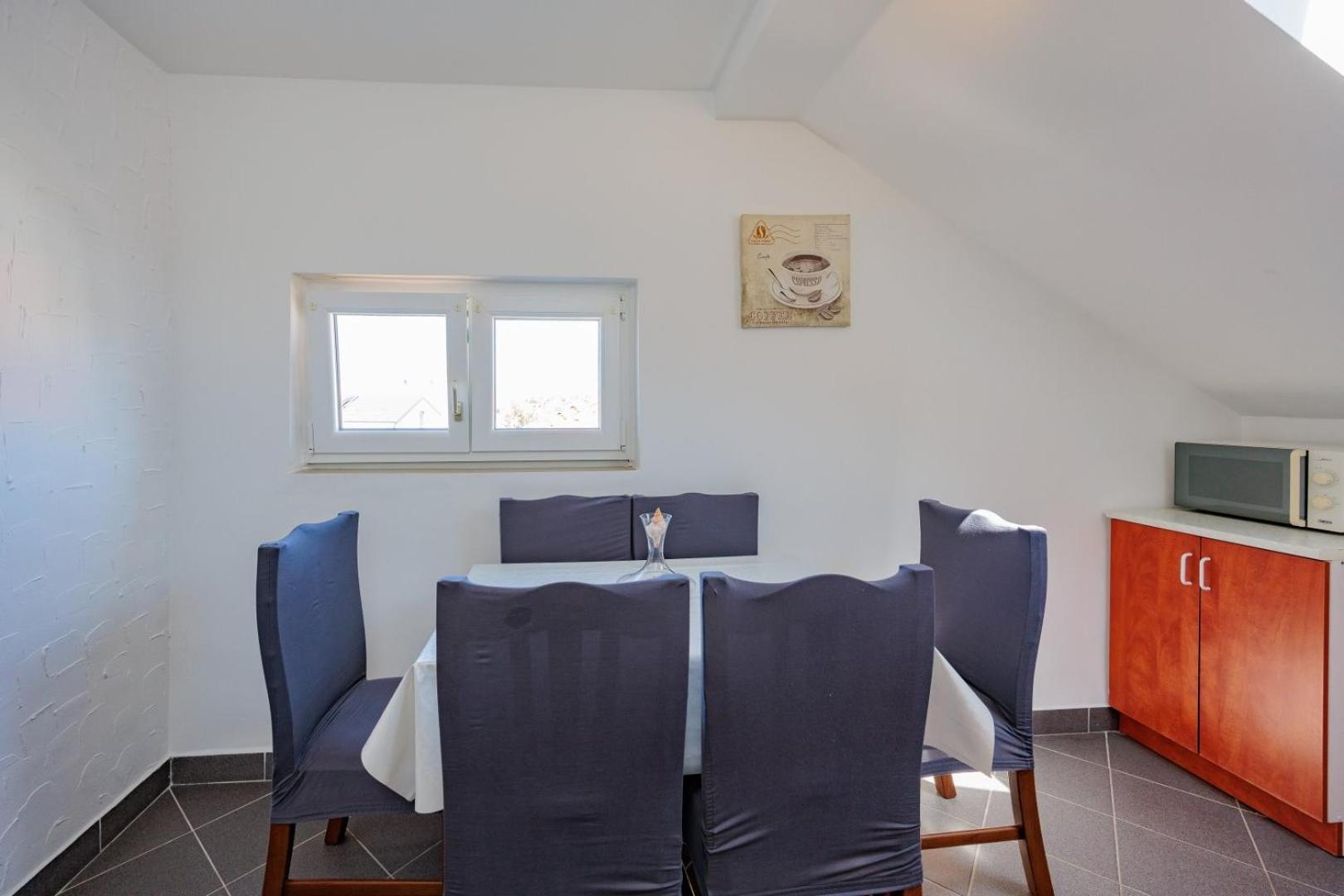 Crowonder Lucky Holiday House With Pool And Patio 30 Meters From The Beach Задар Екстериор снимка