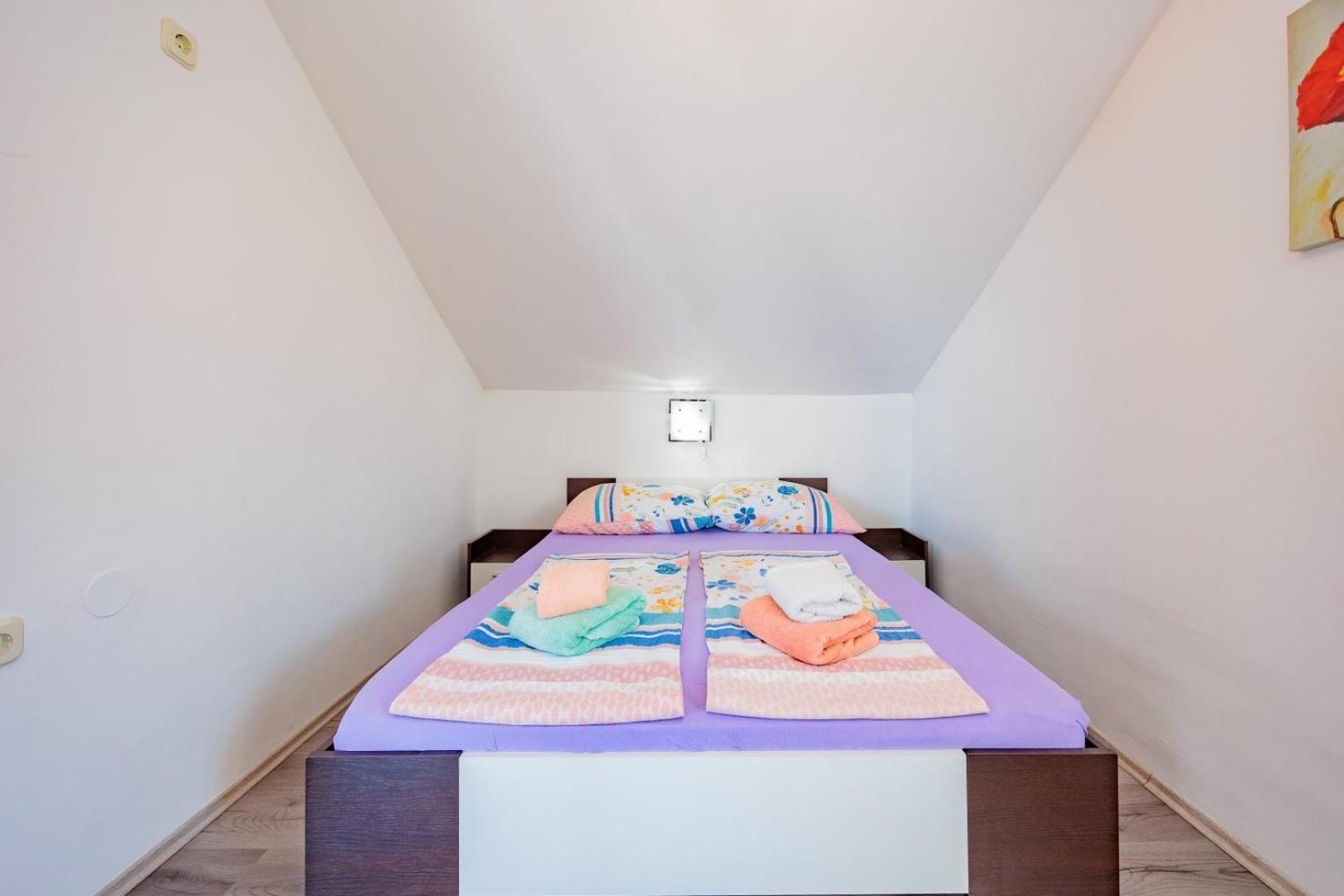 Crowonder Lucky Holiday House With Pool And Patio 30 Meters From The Beach Задар Екстериор снимка