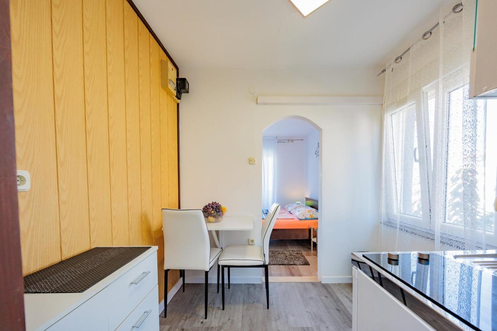 Crowonder Lucky Holiday House With Pool And Patio 30 Meters From The Beach Задар Екстериор снимка