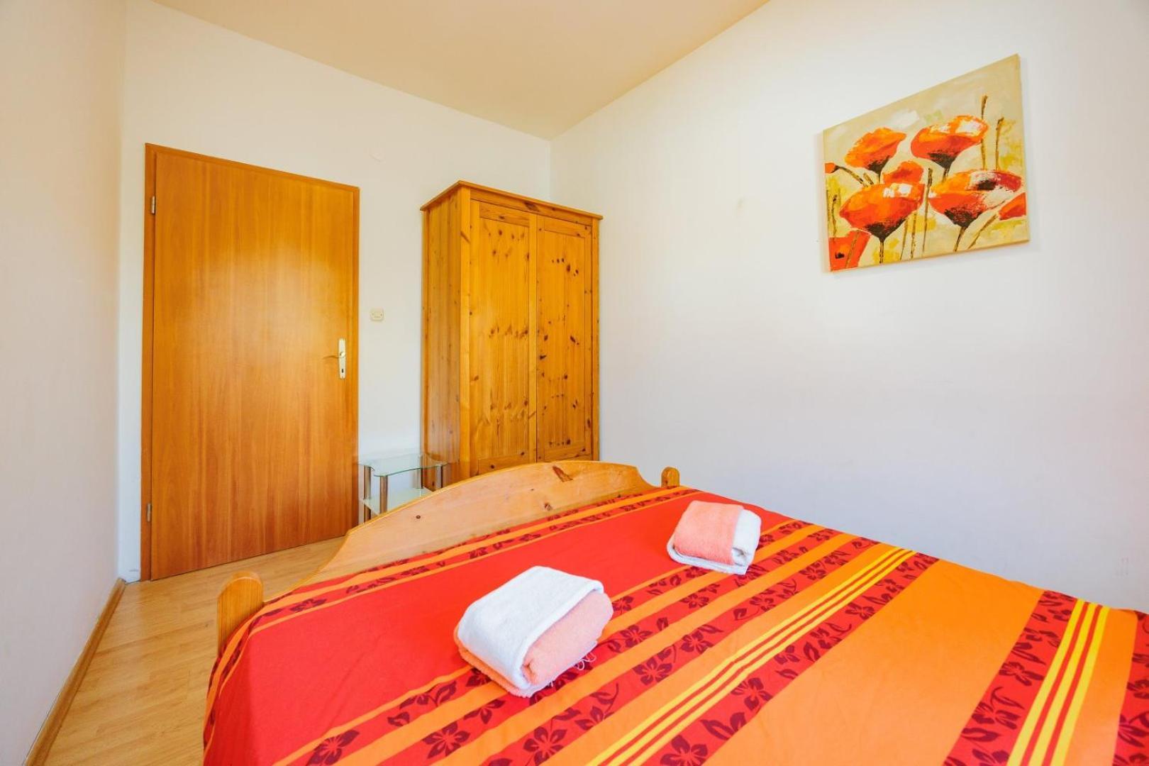Crowonder Lucky Holiday House With Pool And Patio 30 Meters From The Beach Задар Екстериор снимка