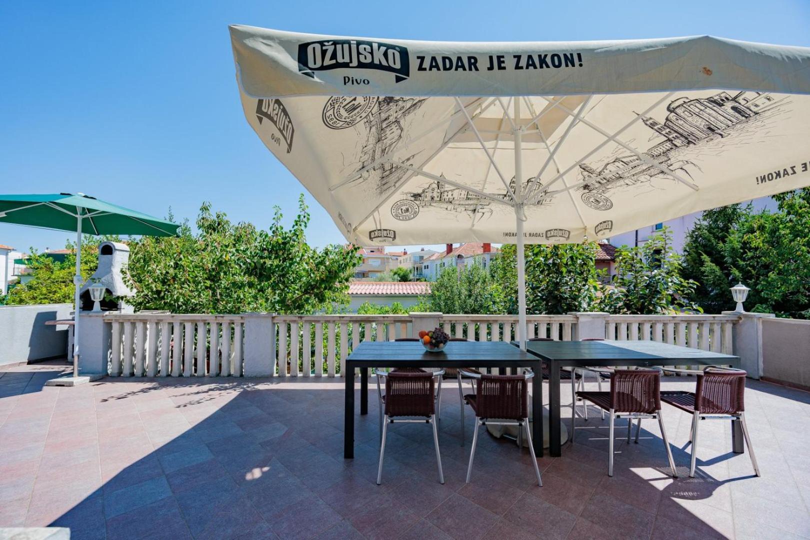 Crowonder Lucky Holiday House With Pool And Patio 30 Meters From The Beach Задар Екстериор снимка