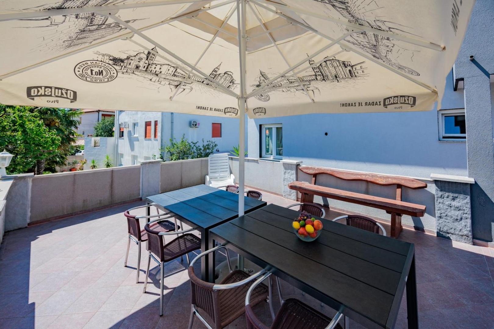 Crowonder Lucky Holiday House With Pool And Patio 30 Meters From The Beach Задар Екстериор снимка