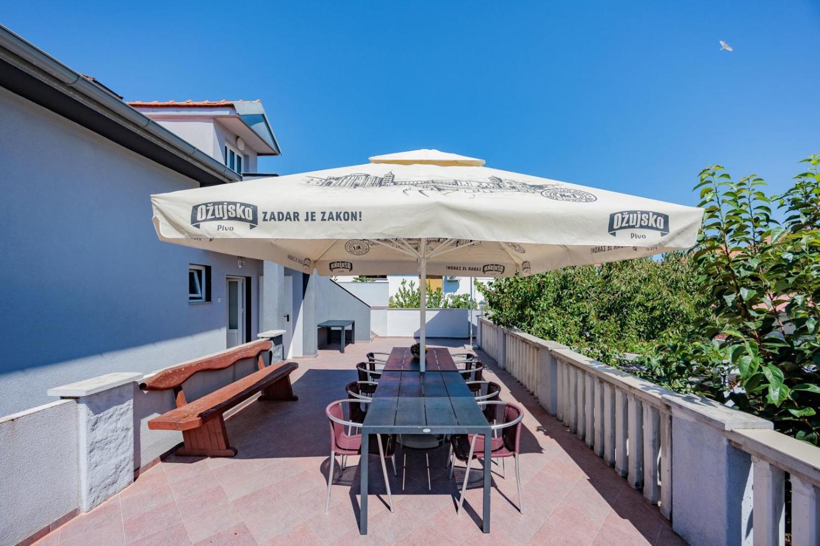 Crowonder Lucky Holiday House With Pool And Patio 30 Meters From The Beach Задар Екстериор снимка